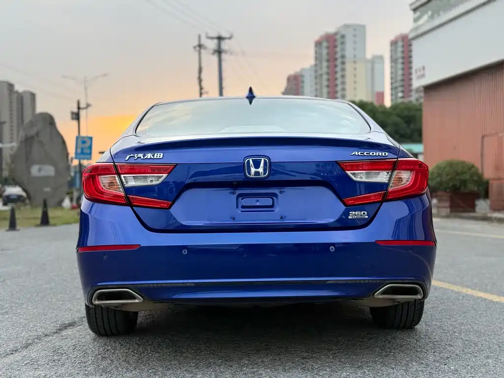 Honda Accord — миниатюра 19