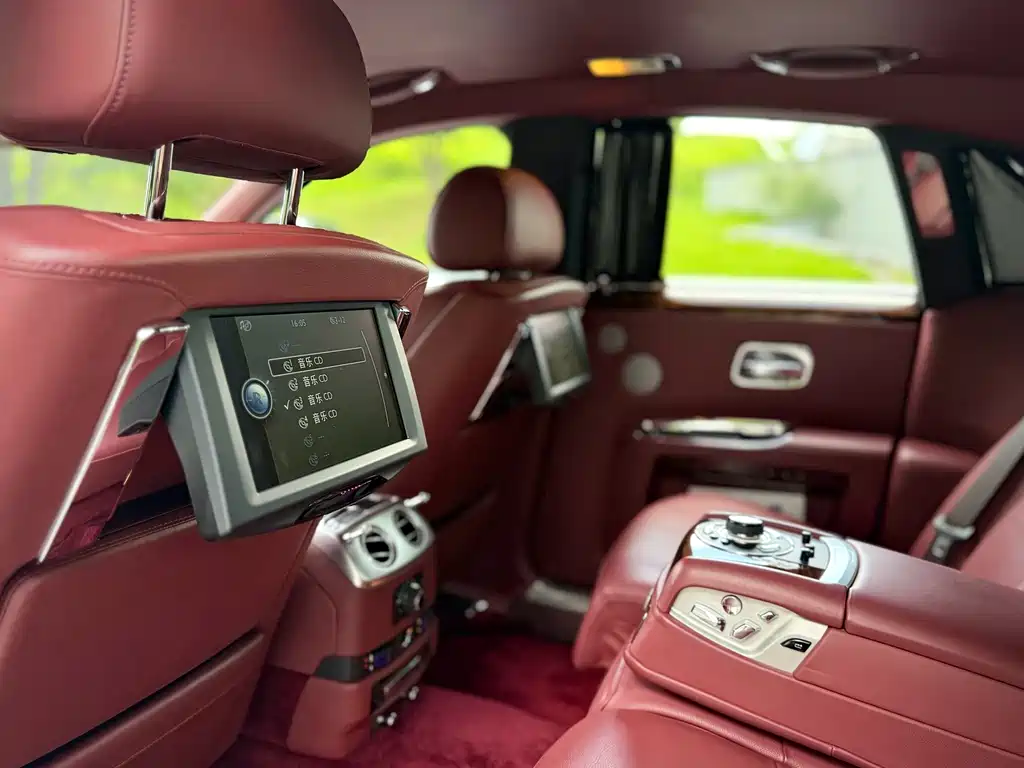 Rolls-Royce Ghost — миниатюра 16