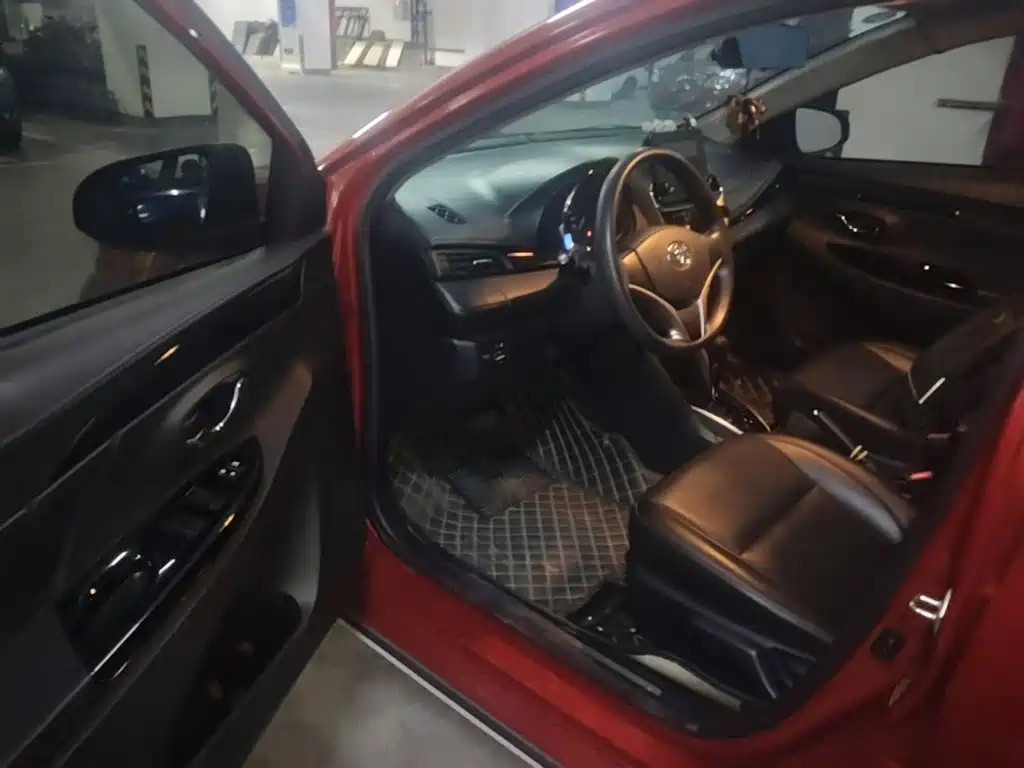 Toyota Yaris L — миниатюра 21