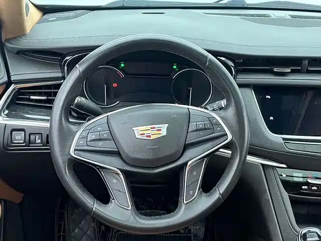 CADILLAC XT5