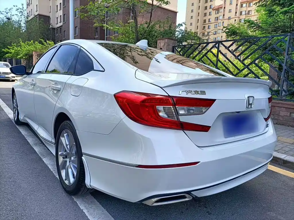 Honda Accord — миниатюра 6