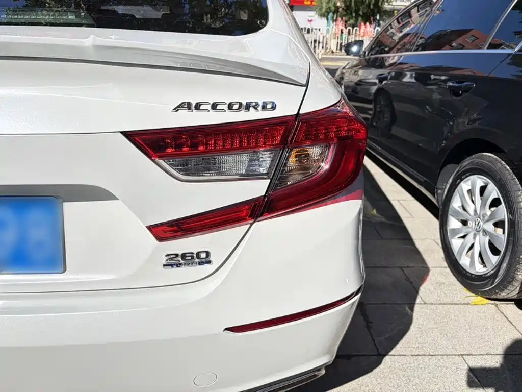 Honda Accord — миниатюра 8