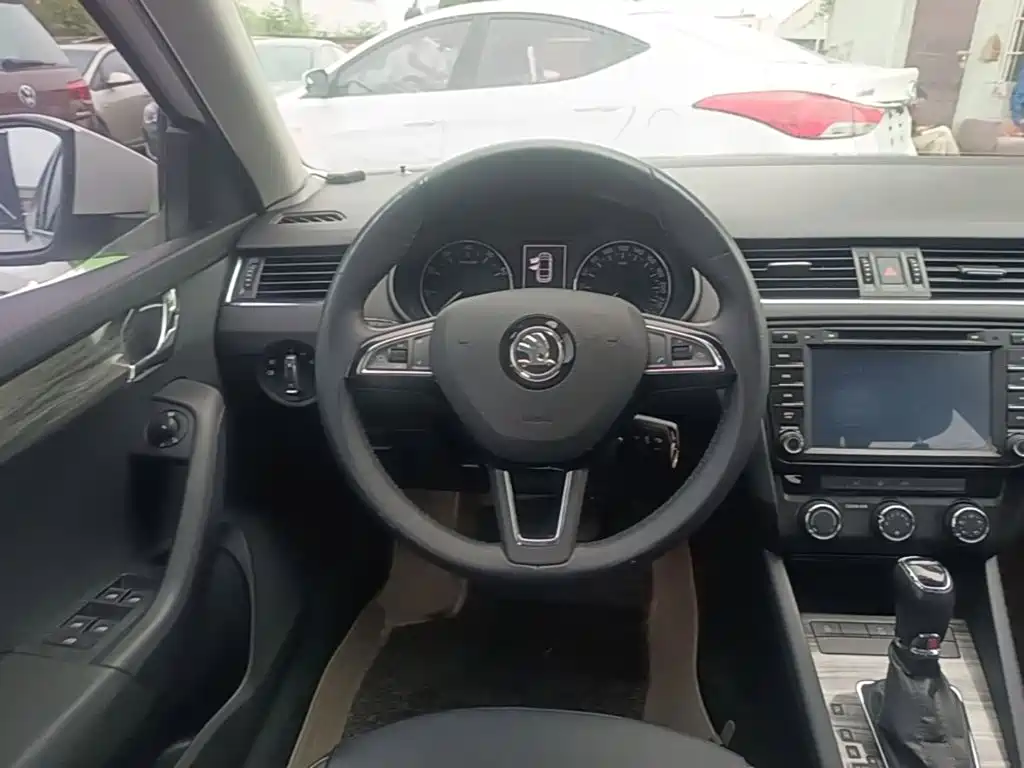 Skoda Octavia — миниатюра 11