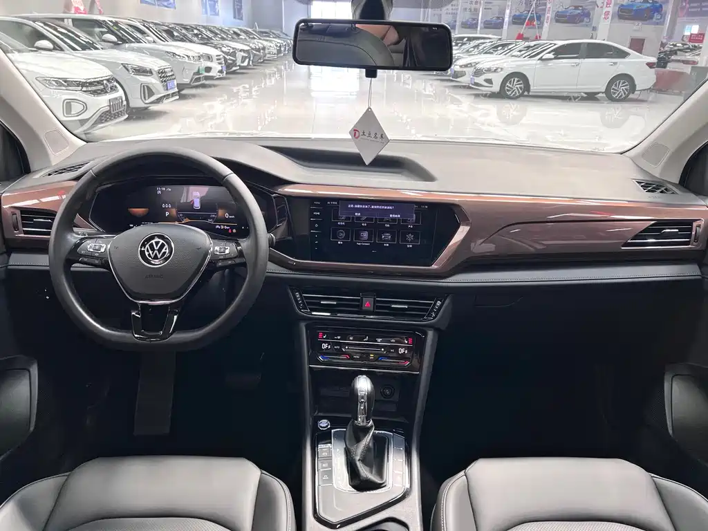 Volkswagen Tharu — миниатюра 8