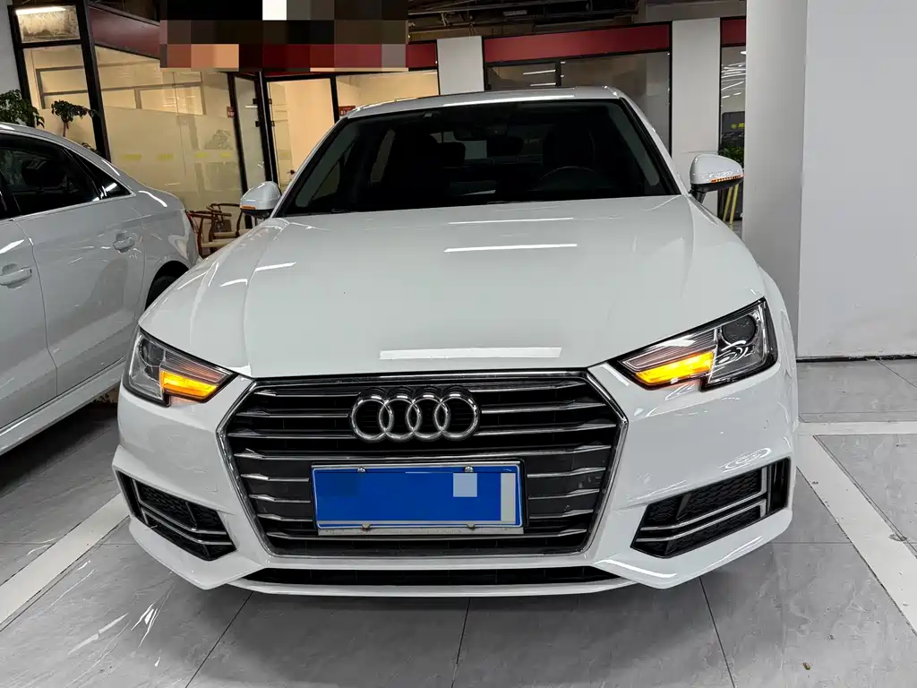Audi A4L 2019 40 TFSI V