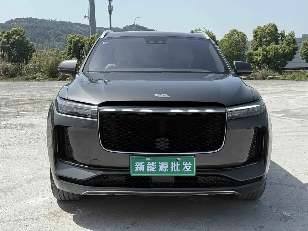 Li Auto ONE 2020 6 мест