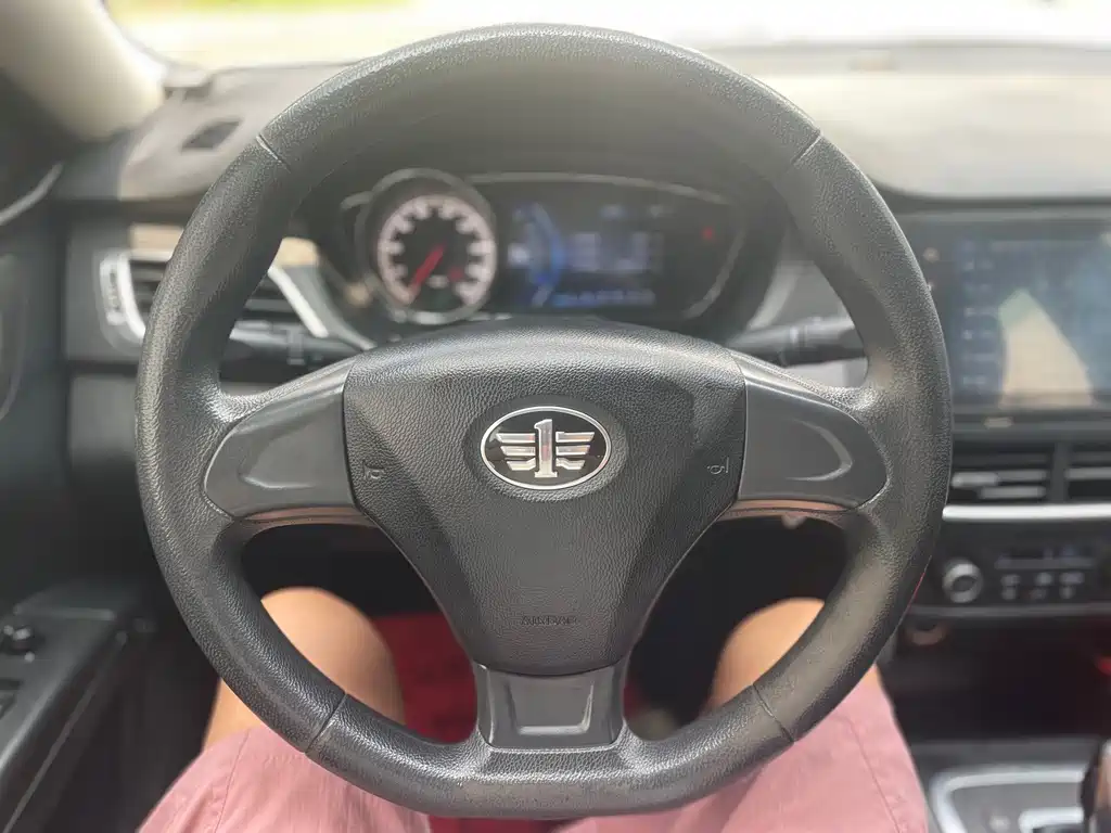Bestune B30EV — миниатюра 18