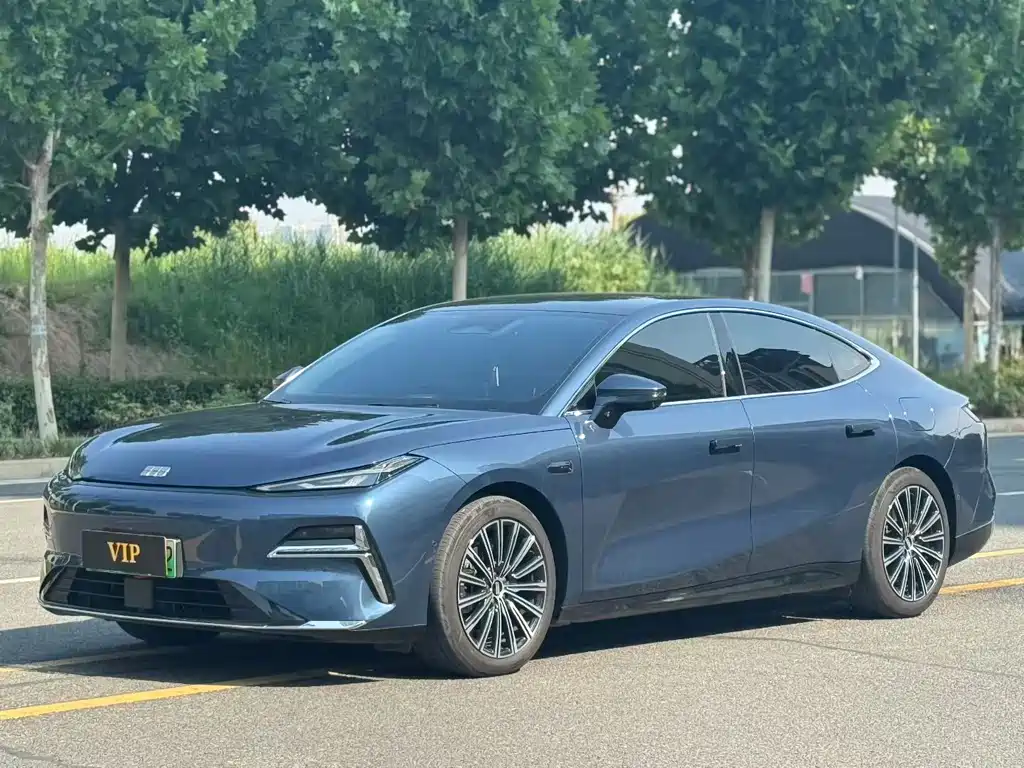 Geely Galaxy Starshine 8