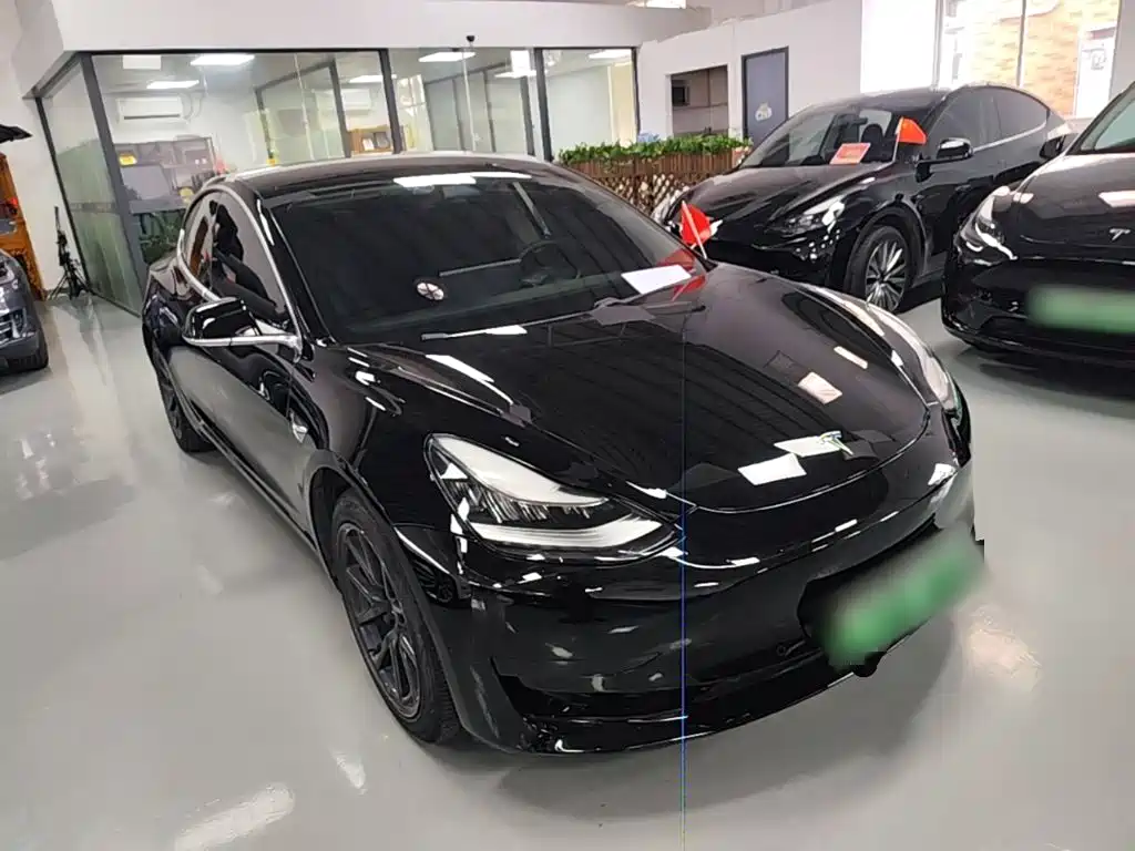 Tesla Model 3 — миниатюра 4