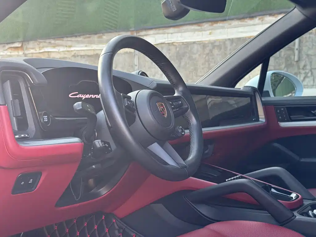 PORSCHE CAYENNE