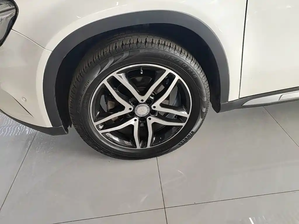 Mercedes-Benz GLA — миниатюра 23