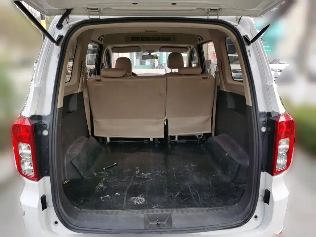 Wuling Hongguang — миниатюра 10