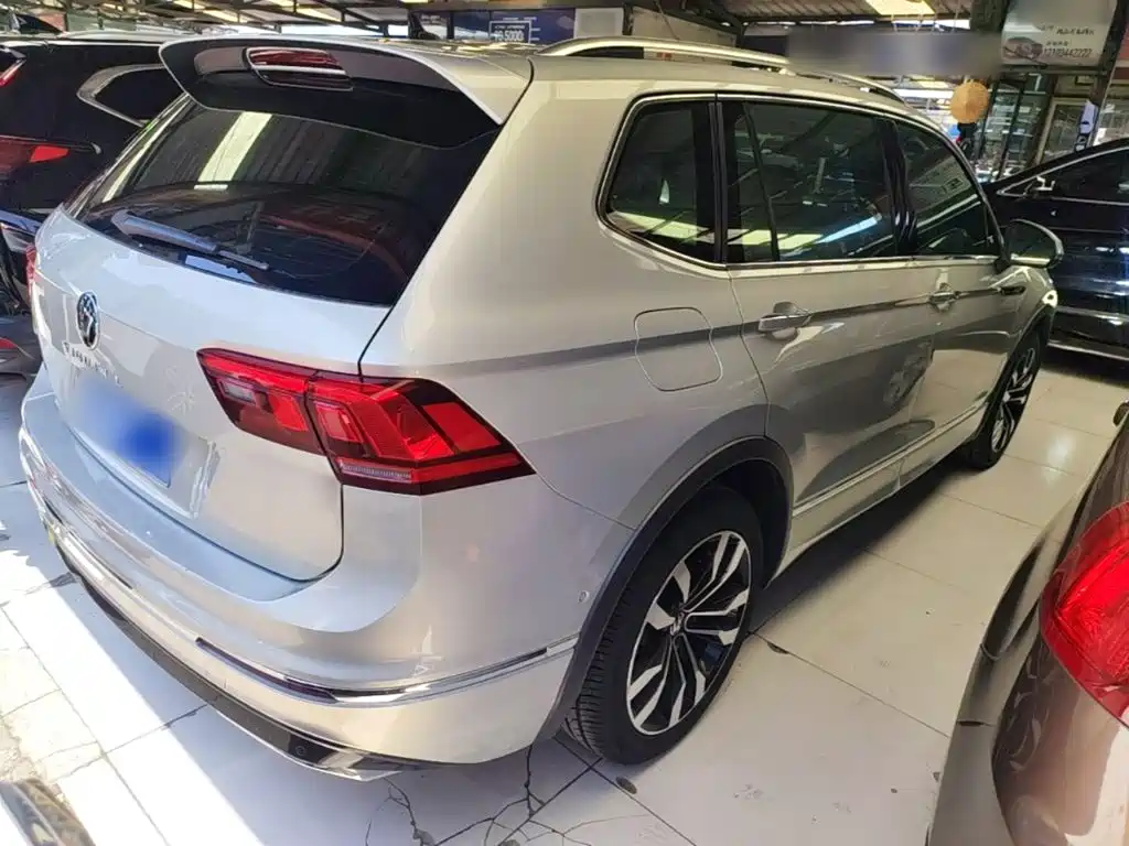 Volkswagen Tiguan L L 2021 330TSI AT R-Line