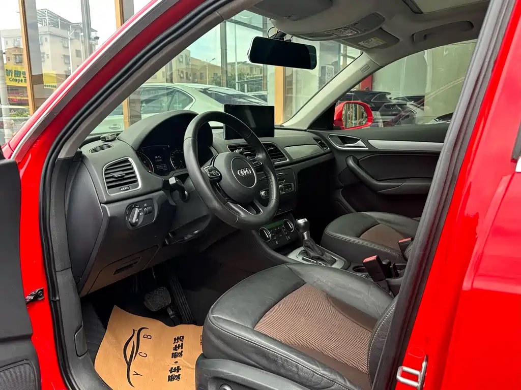 Audi Q3 2016 30 TFSI Fashion