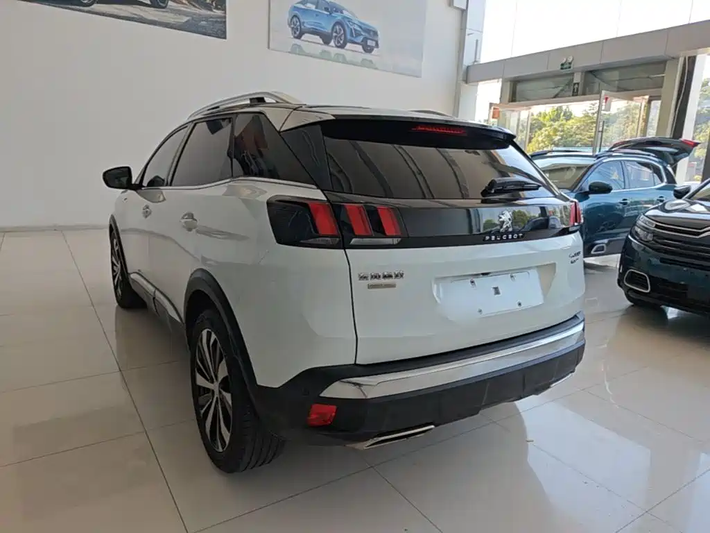 Peugeot 4008 — миниатюра 5
