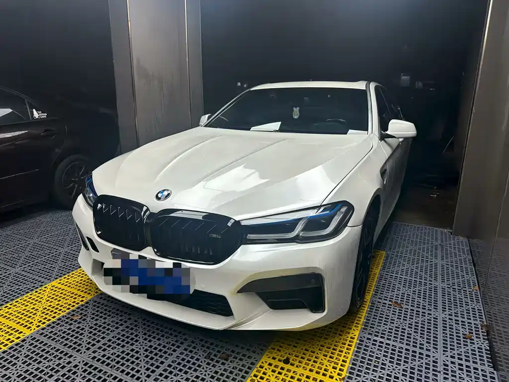 BMW 5 Series 2011