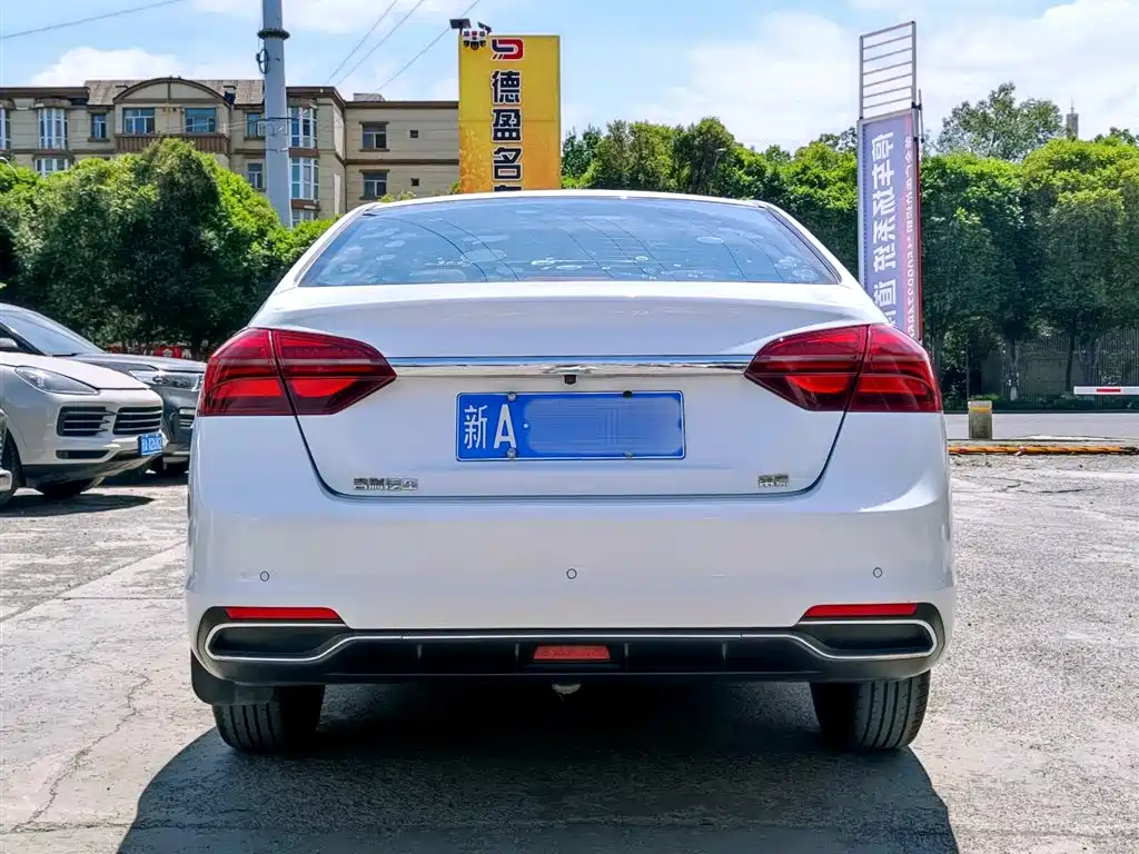 Geely Emgrand 2019 1.5L CVT Luxury VI