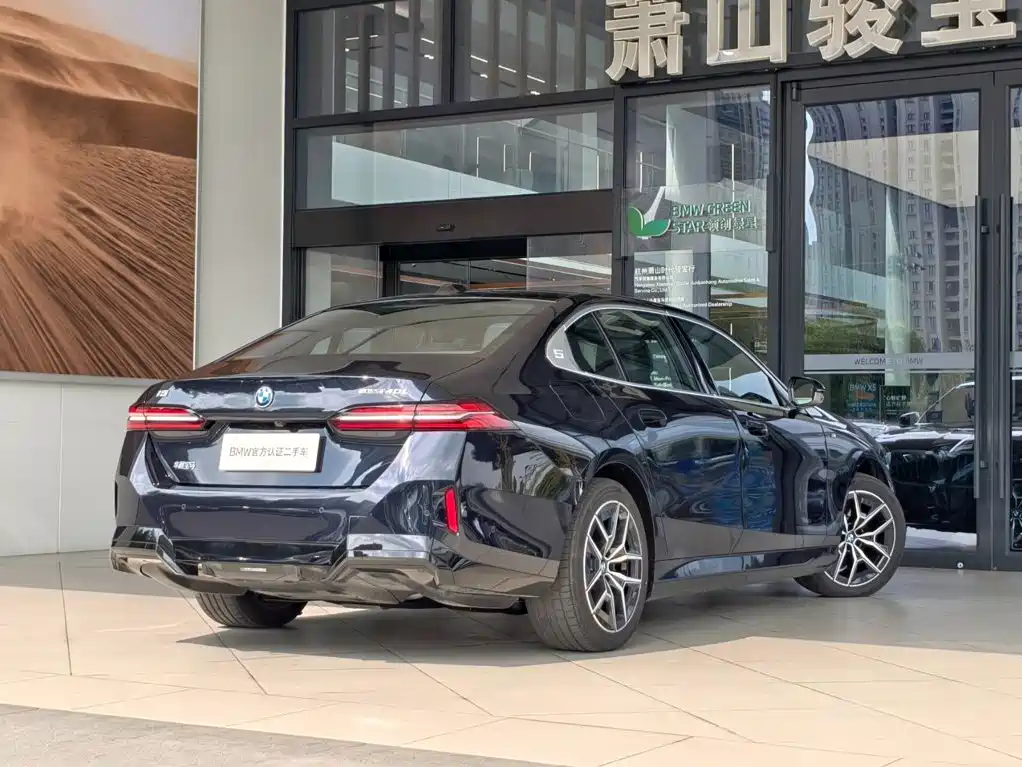 BMW i5 — миниатюра 4