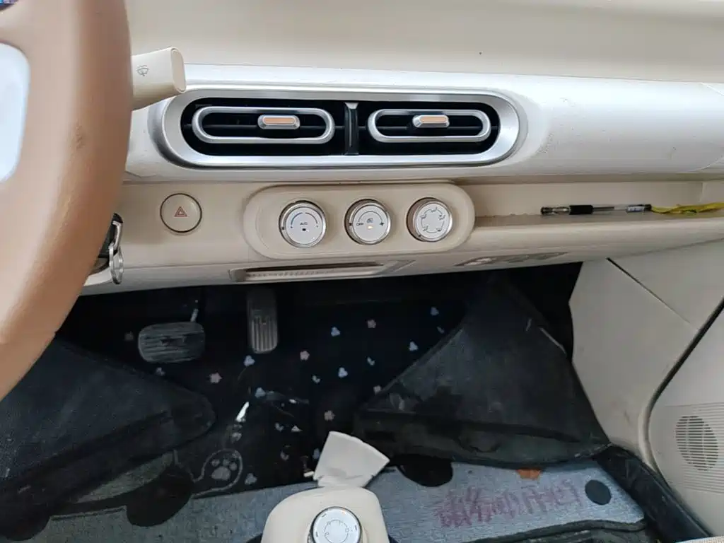 Wuling MINIEV — миниатюра 13