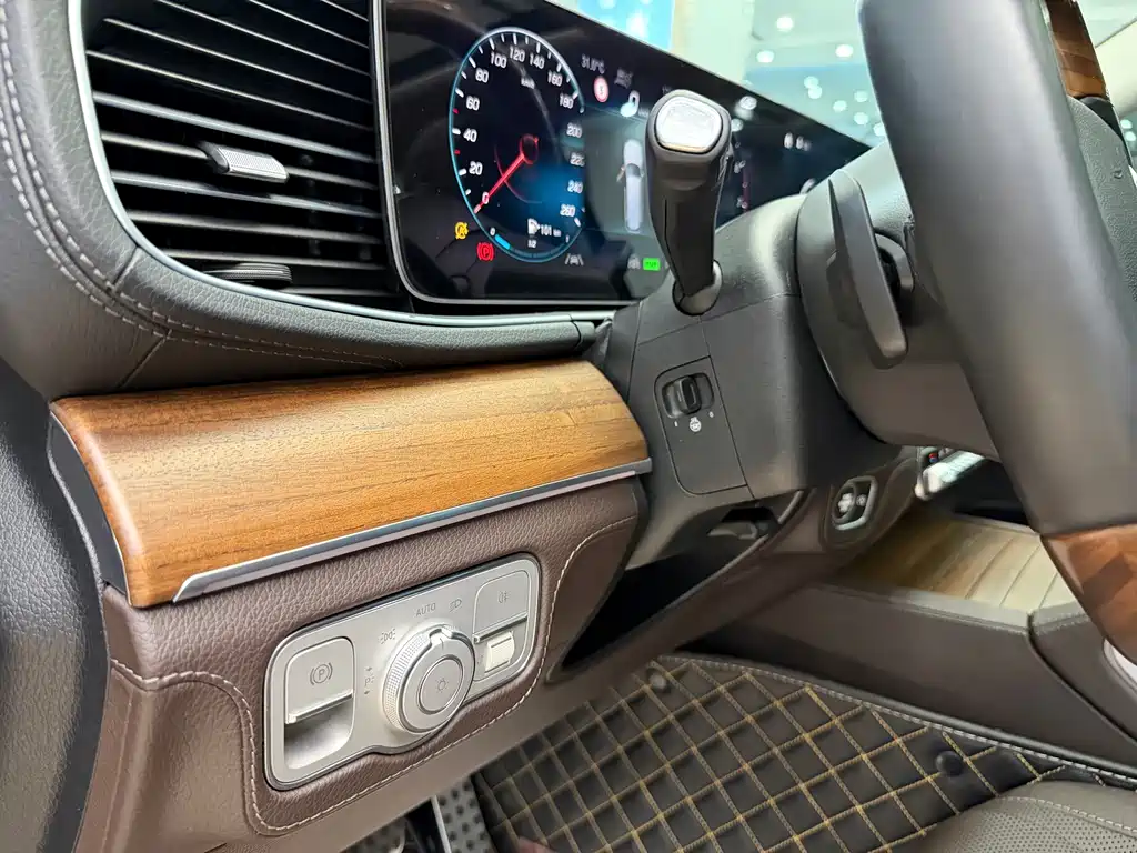 Mercedes-Benz GLS — миниатюра 15