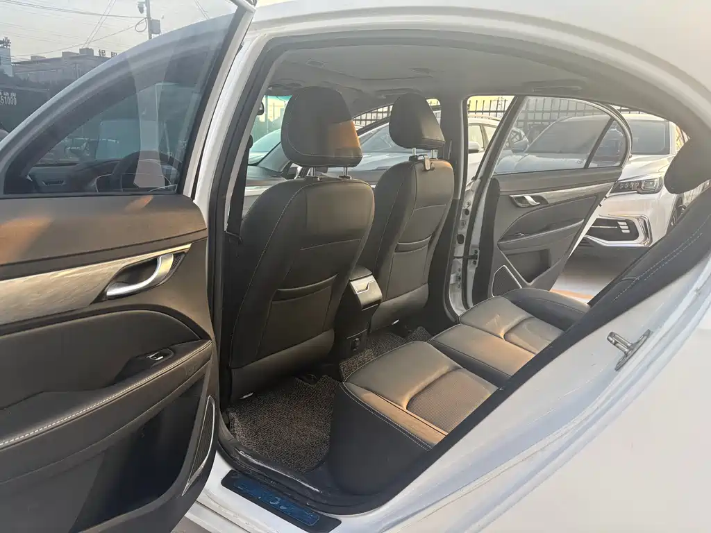 GEELY AUTOMOBILE EMGRAND