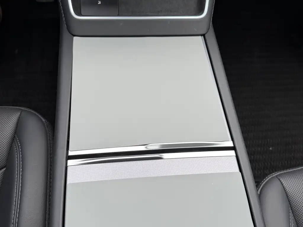 Tesla Model Y — фотографии объявления, Фото 15