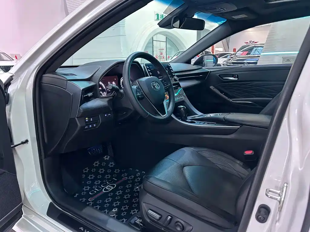 Toyota Avalon — миниатюра 6