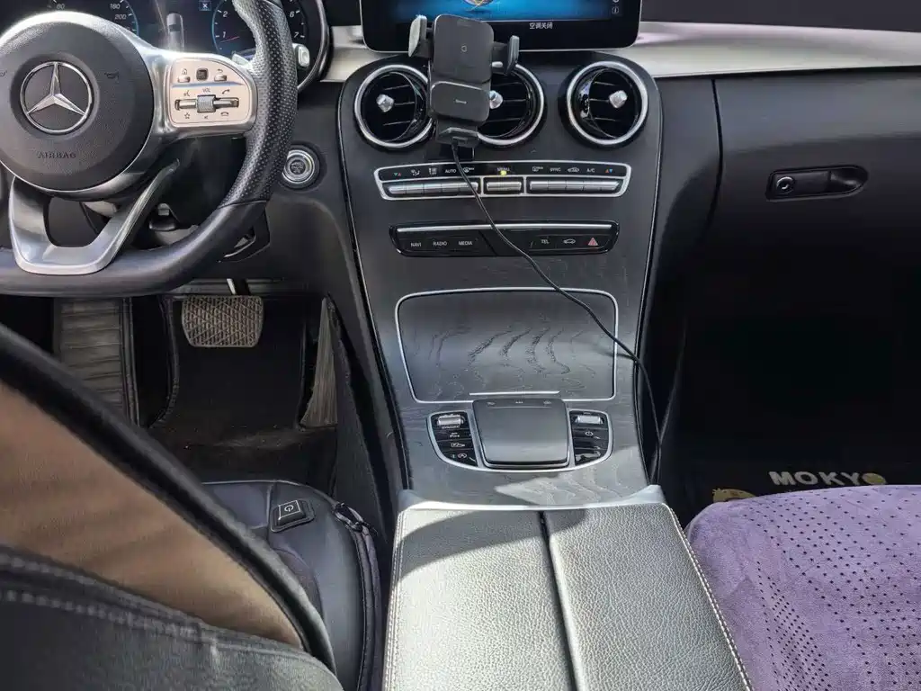 Mercedes-Benz C-Class — миниатюра 6