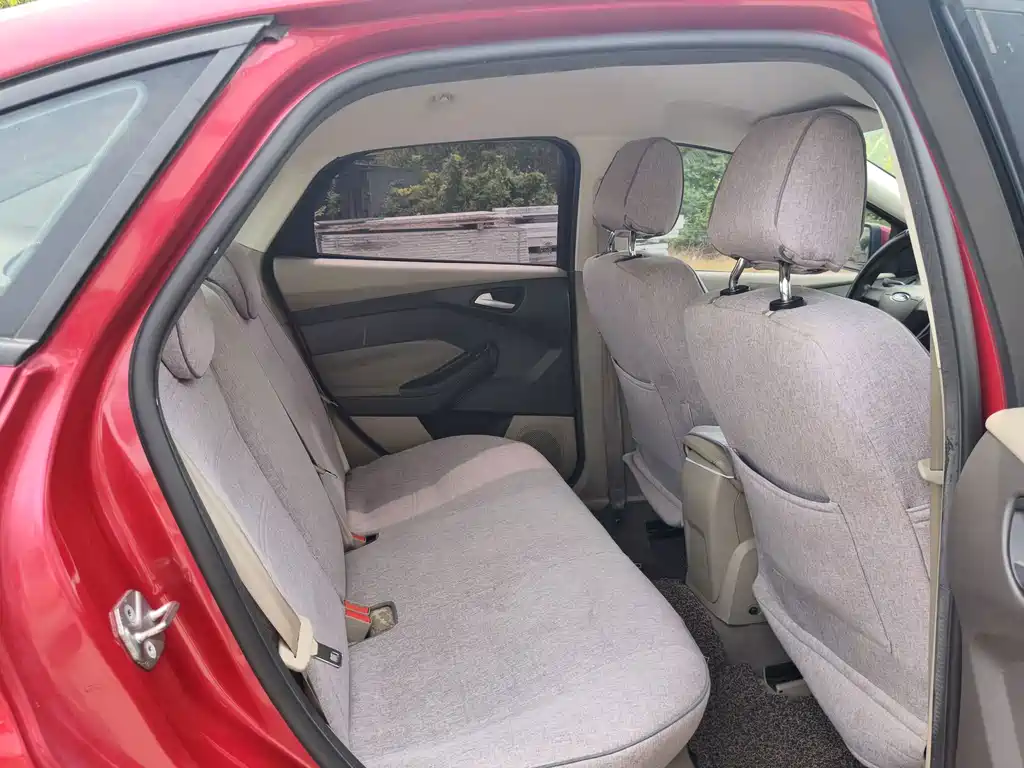Ford Focus — миниатюра 12