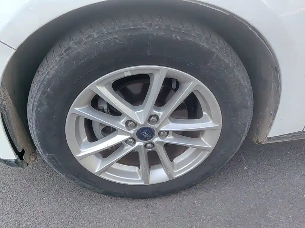 Ford Focus — миниатюра 23