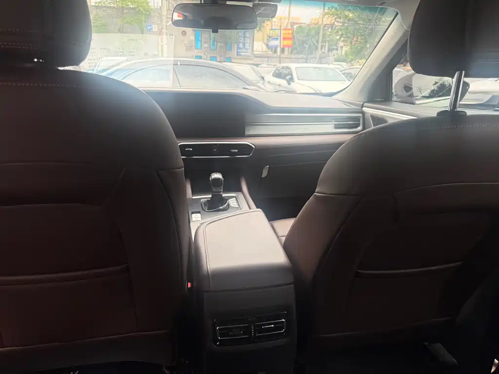 JETOUR X90 PLUS 2021 1.5T MT 7 мест
