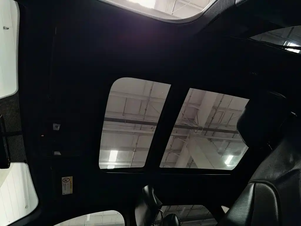 Lincoln MKC — миниатюра 14