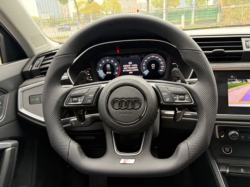 Audi Q3 Sportback — миниатюра 13