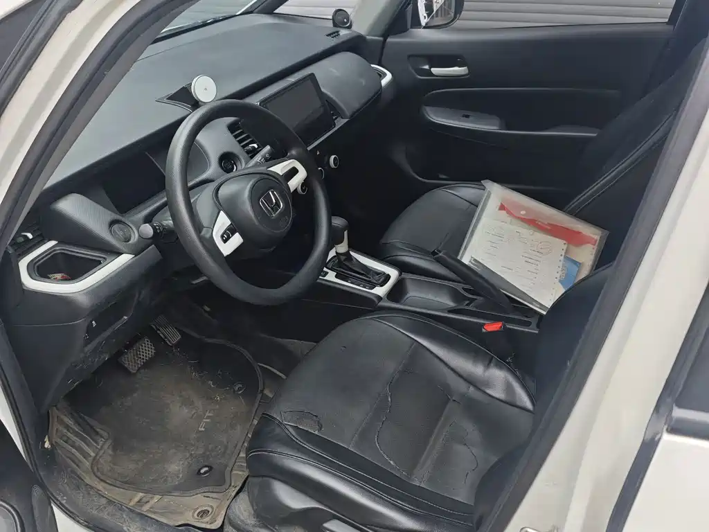 Honda Fit — миниатюра 5