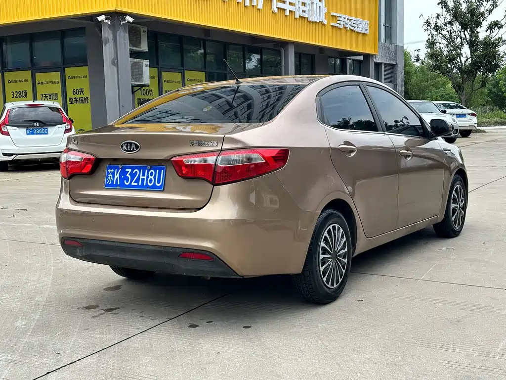 Kia K2 2011 1.4L AT GLS