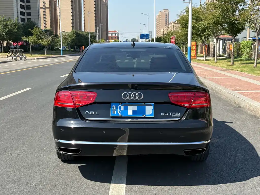 Audi A8 — миниатюра 3