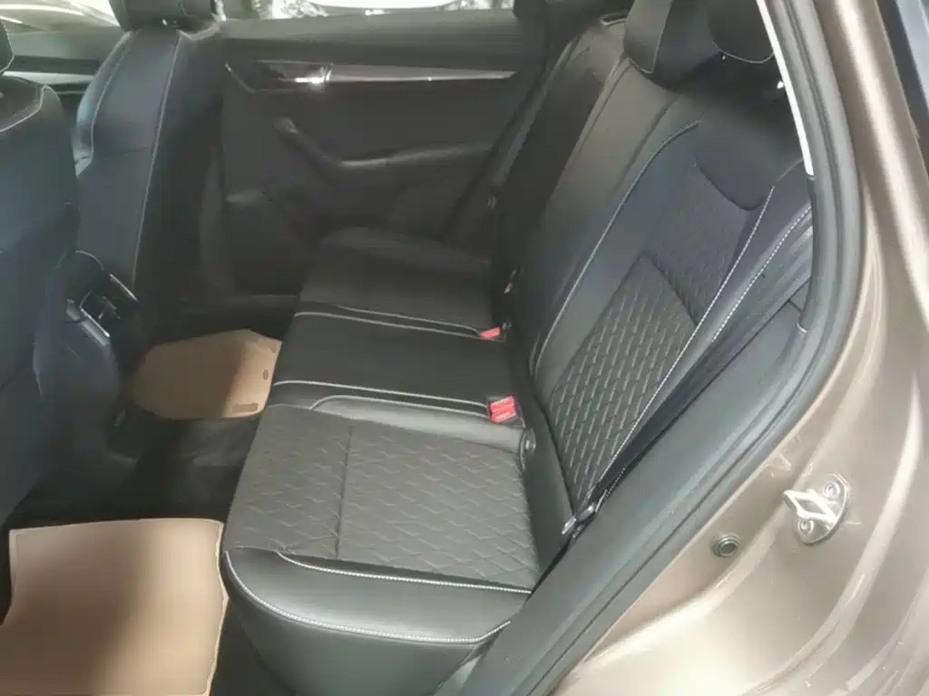 Skoda Karoq — миниатюра 17