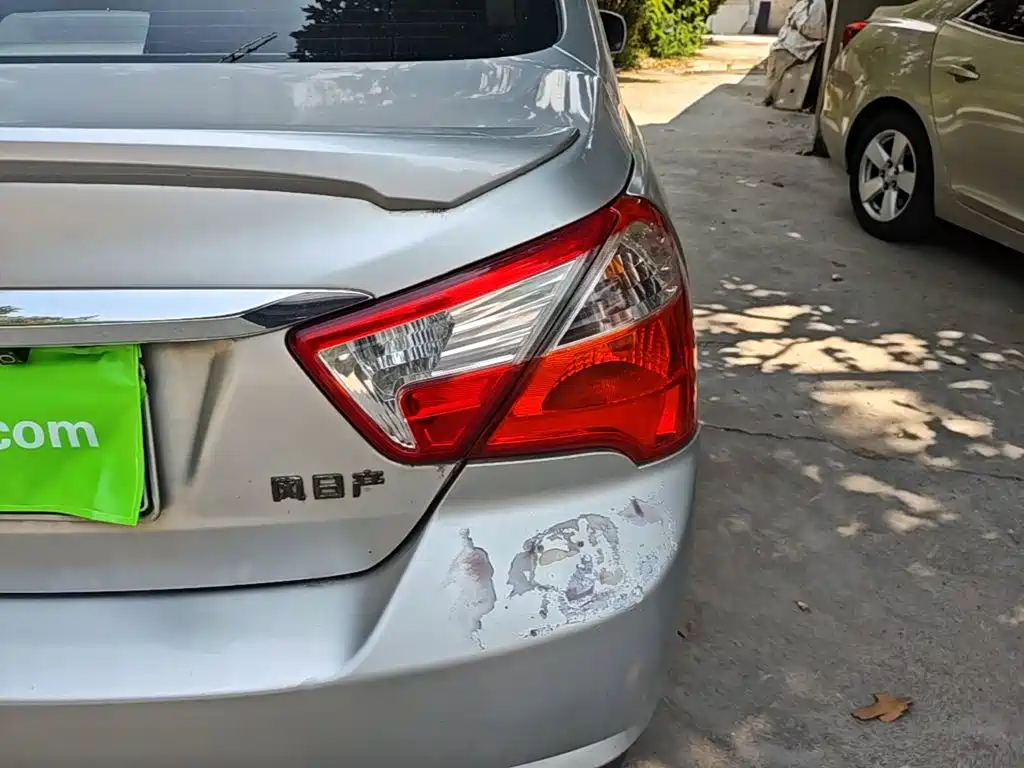 Venucia D50 2014 1.6L MT