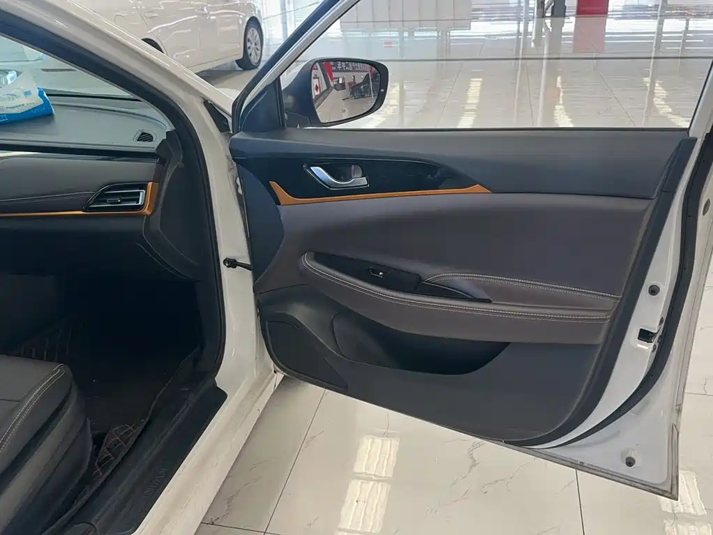 Changan Eado DT — миниатюра 15