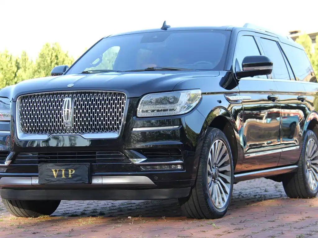 Lincoln Navigator — миниатюра 3