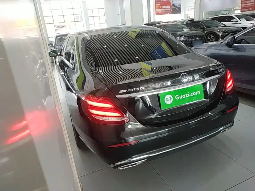 Mercedes-Benz E-Class — миниатюра 23