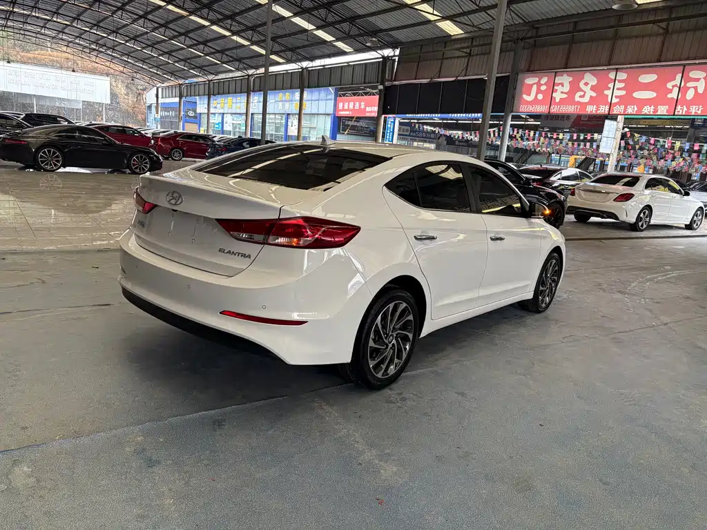 Hyundai Elantra 2020 1.5L CVT Elite