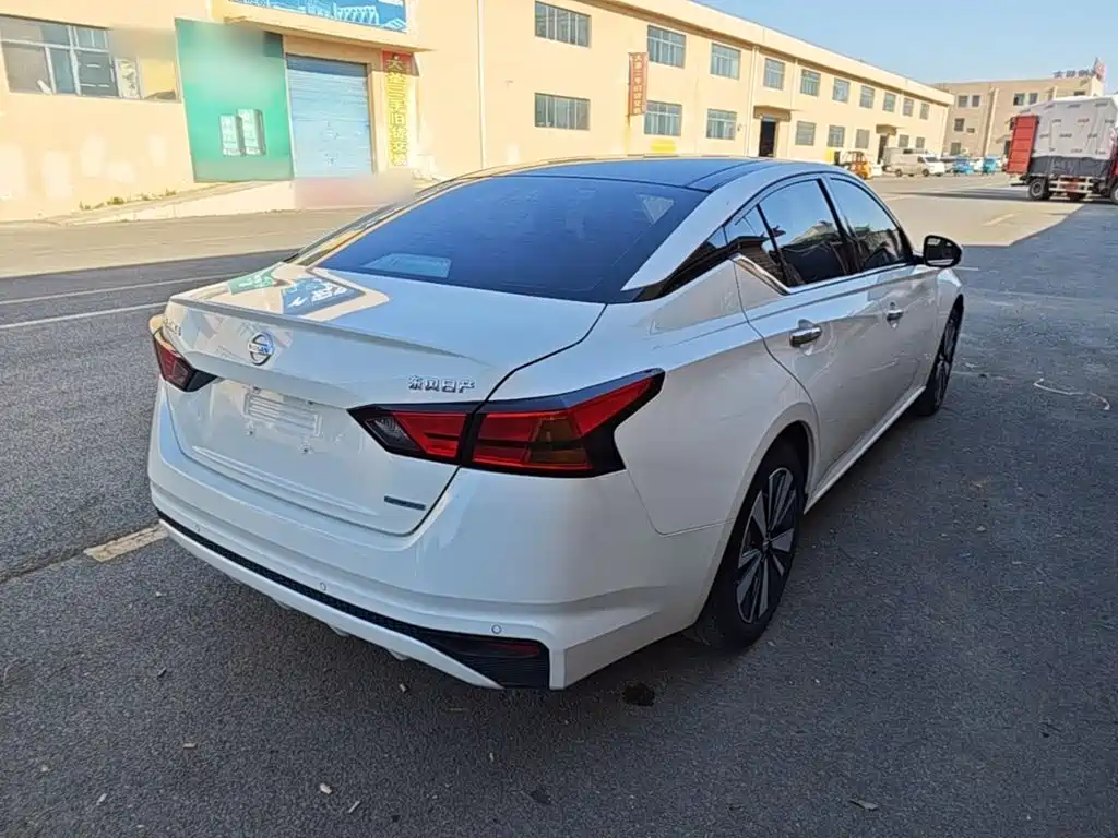 Nissan Teana — миниатюра 7