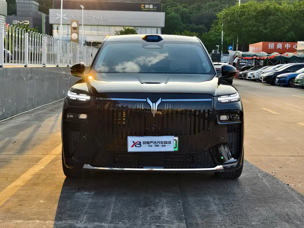 VOYAH Taishan X8 — миниатюра 2