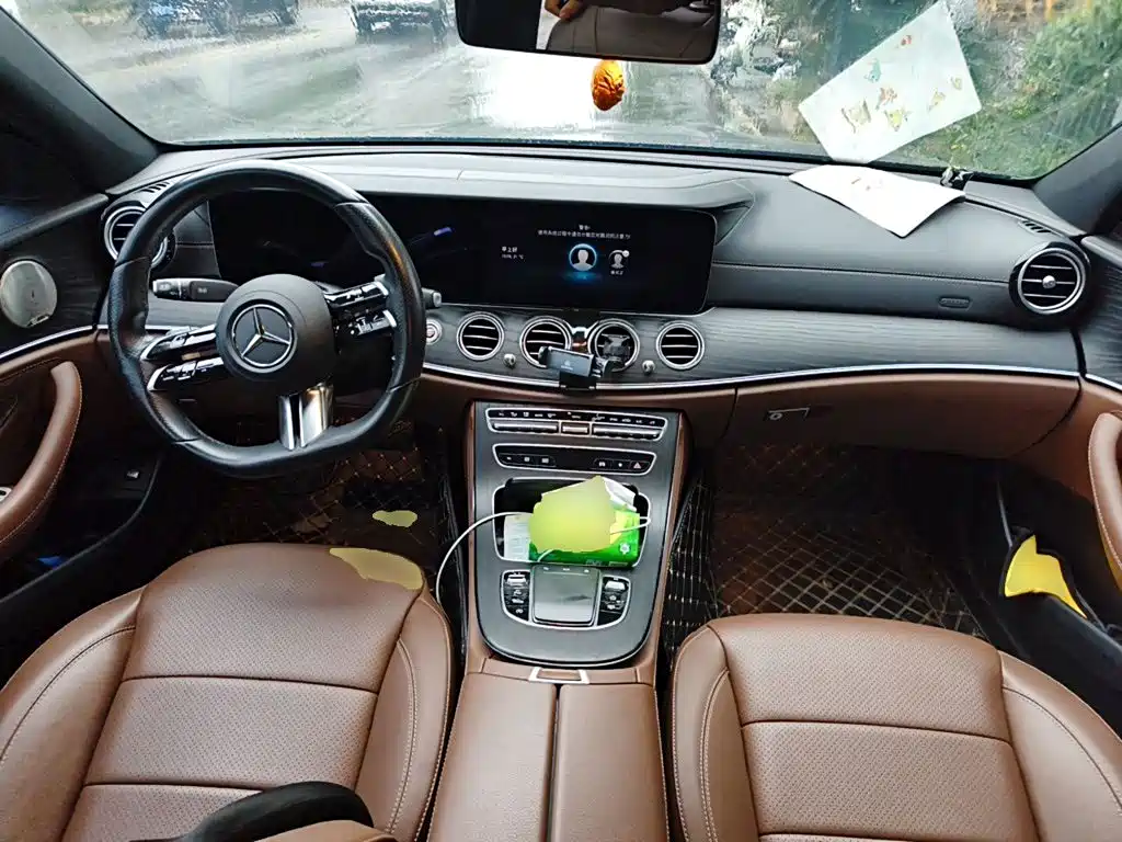 Mercedes-Benz E-Class — миниатюра 10