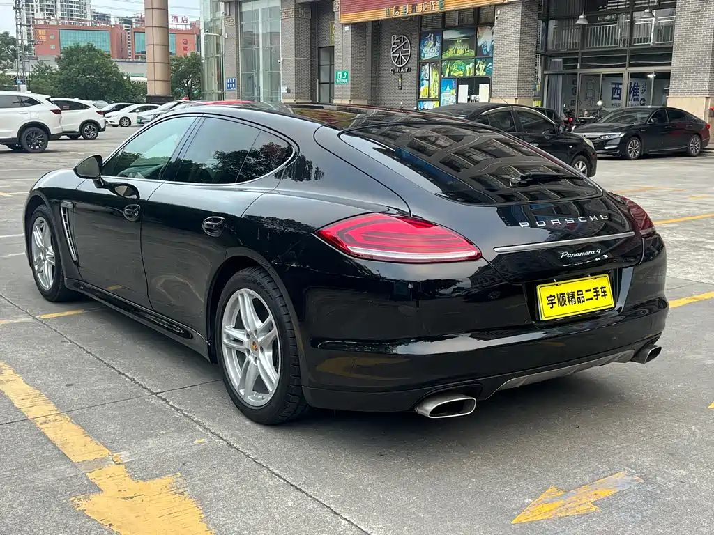 Porsche Panamera 2013 Panamera Platinum Edition 3.6L