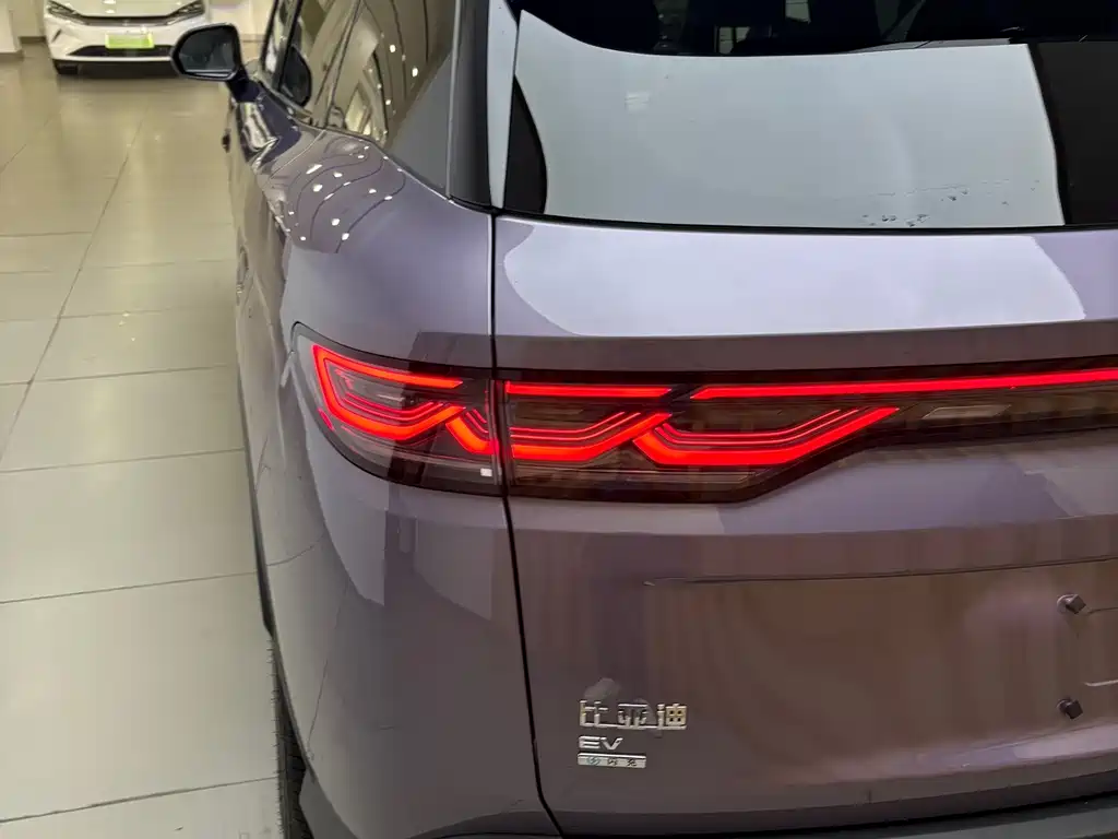 BYD Song Ultra — миниатюра 10