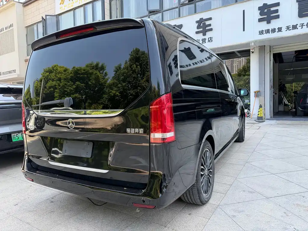 Mercedes-Benz V-Class — миниатюра 6