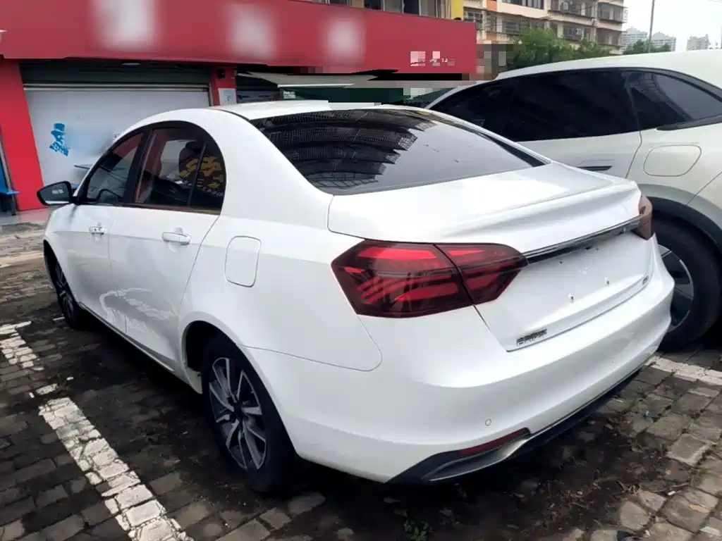 Geely Emgrand — миниатюра 5