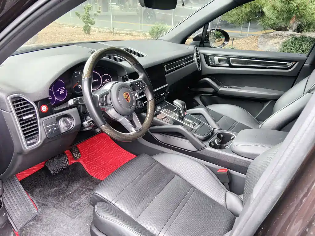Porsche Cayenne — миниатюра 5